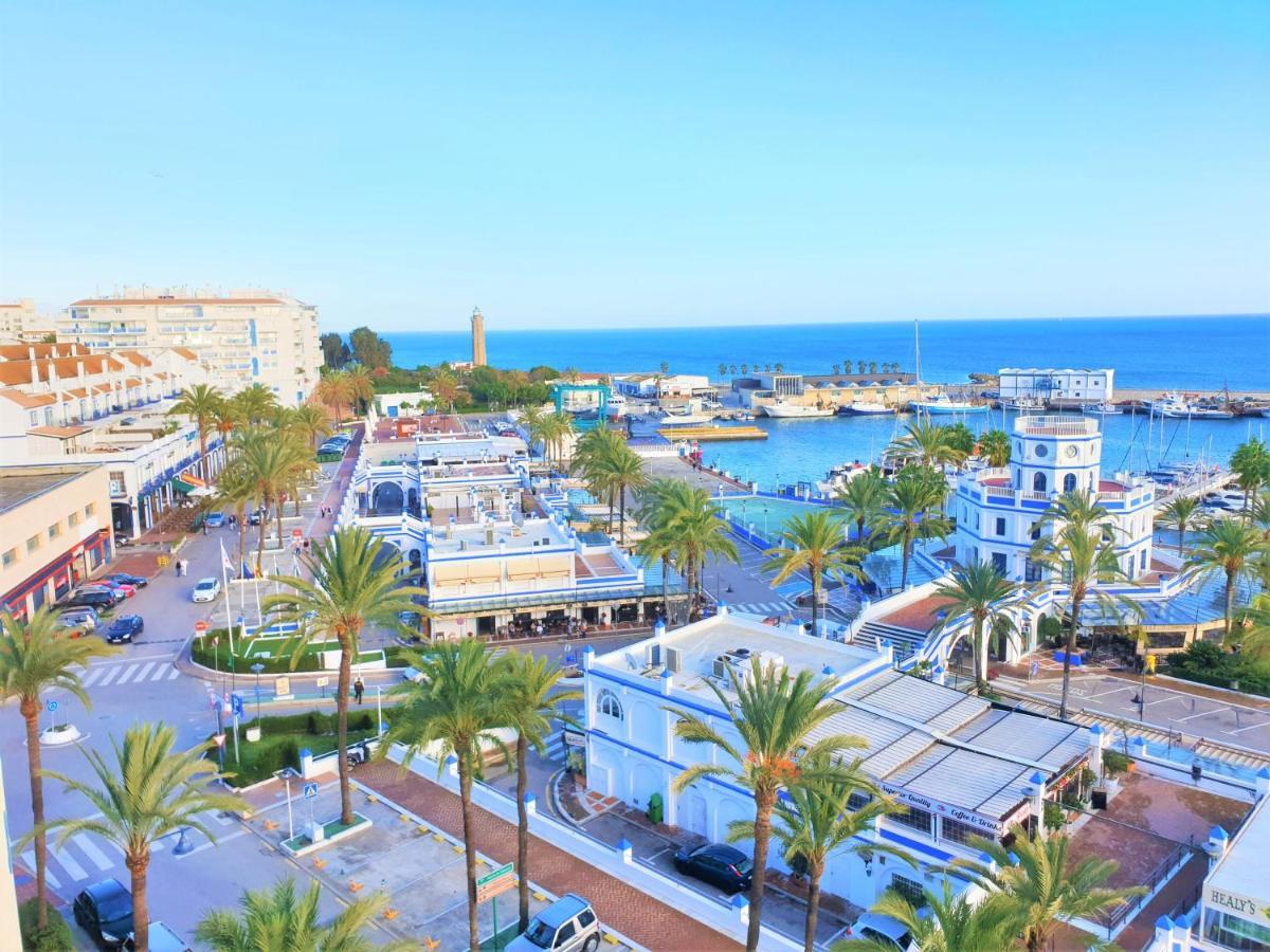 Fabulous Apartment In Front Of Sea & Marina With Incredible Views Estepona Esterno foto