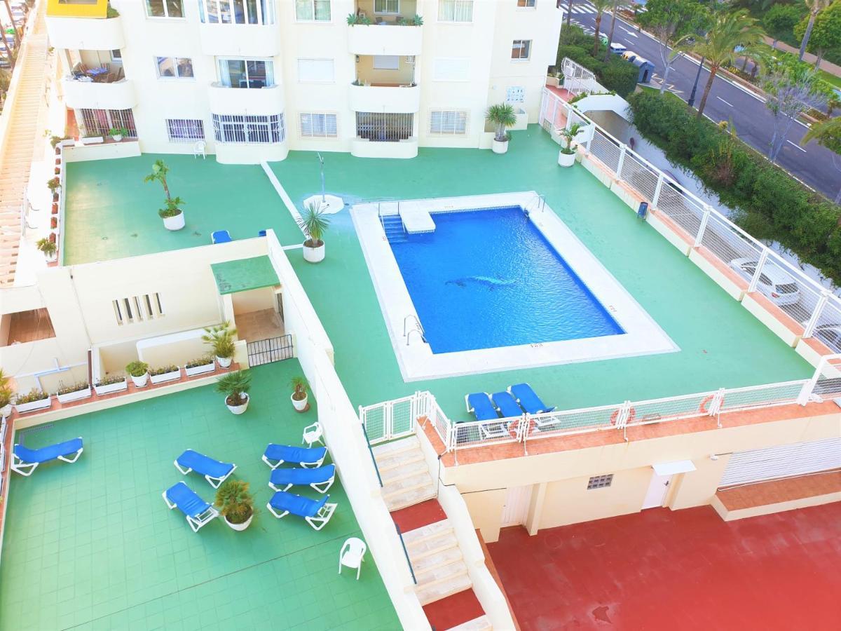 Fabulous Apartment In Front Of Sea & Marina With Incredible Views Estepona Esterno foto