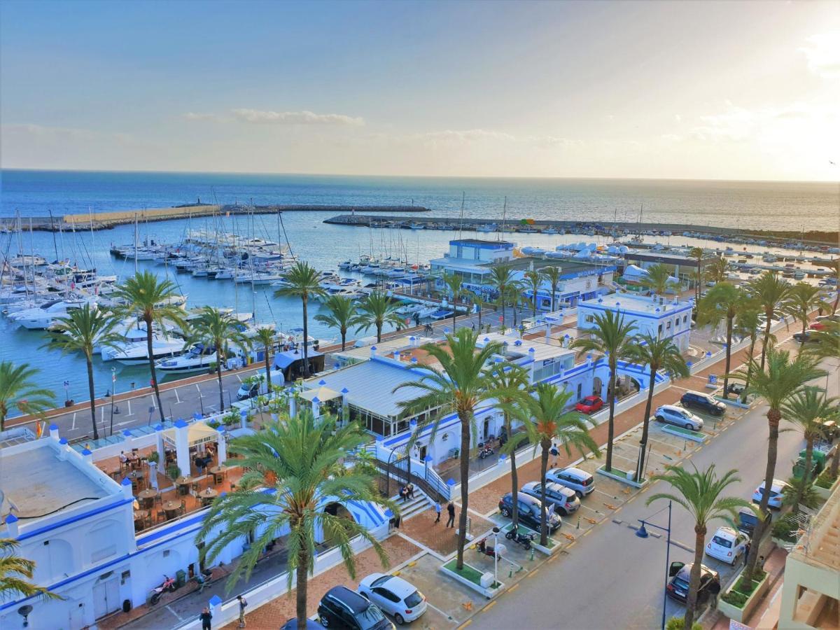 Fabulous Apartment In Front Of Sea & Marina With Incredible Views Estepona Esterno foto