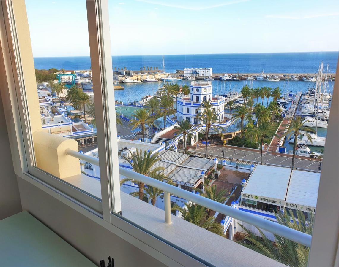 Fabulous Apartment In Front Of Sea & Marina With Incredible Views Estepona Esterno foto