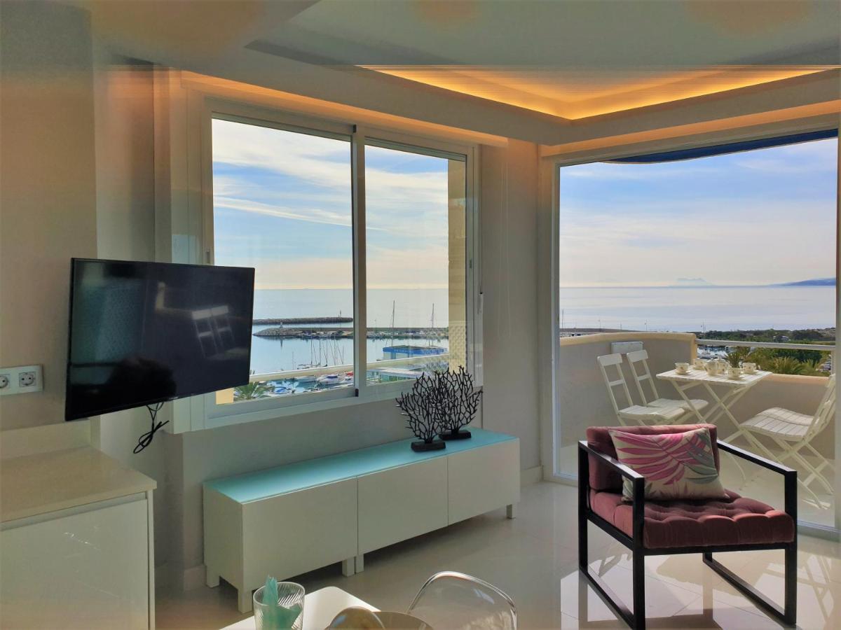 Fabulous Apartment In Front Of Sea & Marina With Incredible Views Estepona Esterno foto