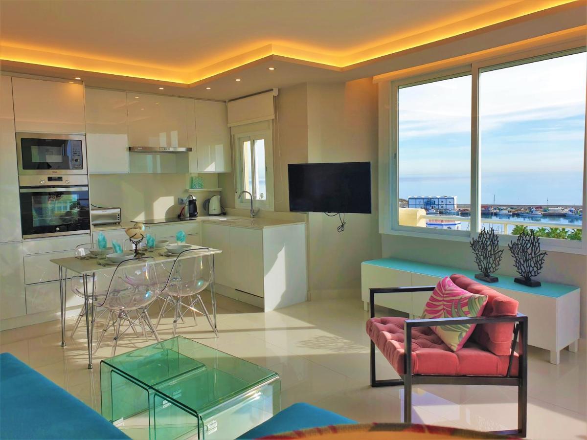 Fabulous Apartment In Front Of Sea & Marina With Incredible Views Estepona Esterno foto