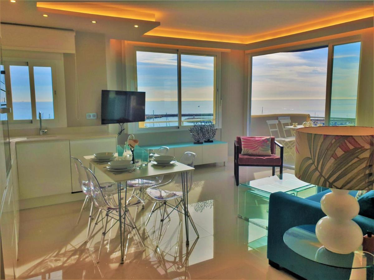 Fabulous Apartment In Front Of Sea & Marina With Incredible Views Estepona Esterno foto